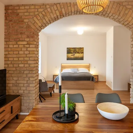 Apartment Hirschmann 1 Mit Terrasse