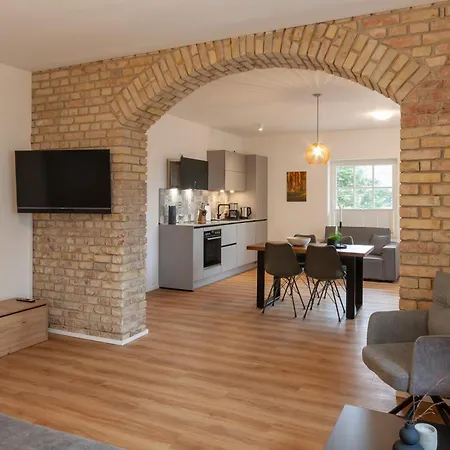 Hirschmann 1 Mit Terrasse *