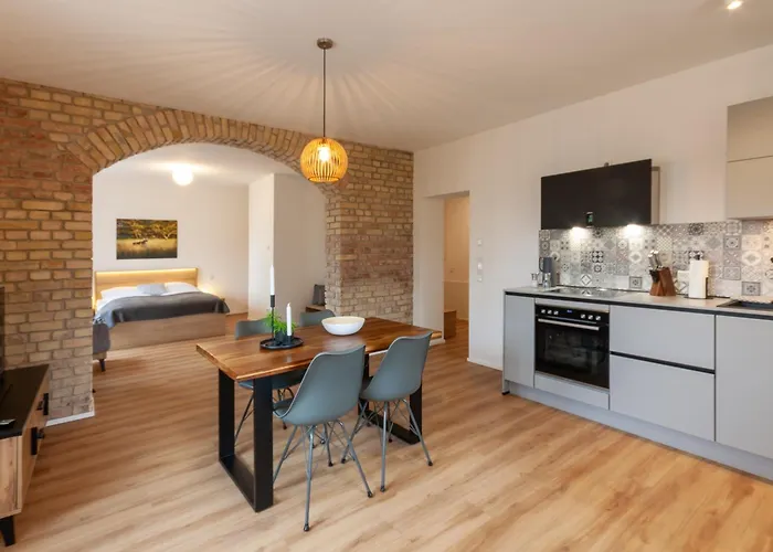 Hirschmann 1 Mit Terrasse *